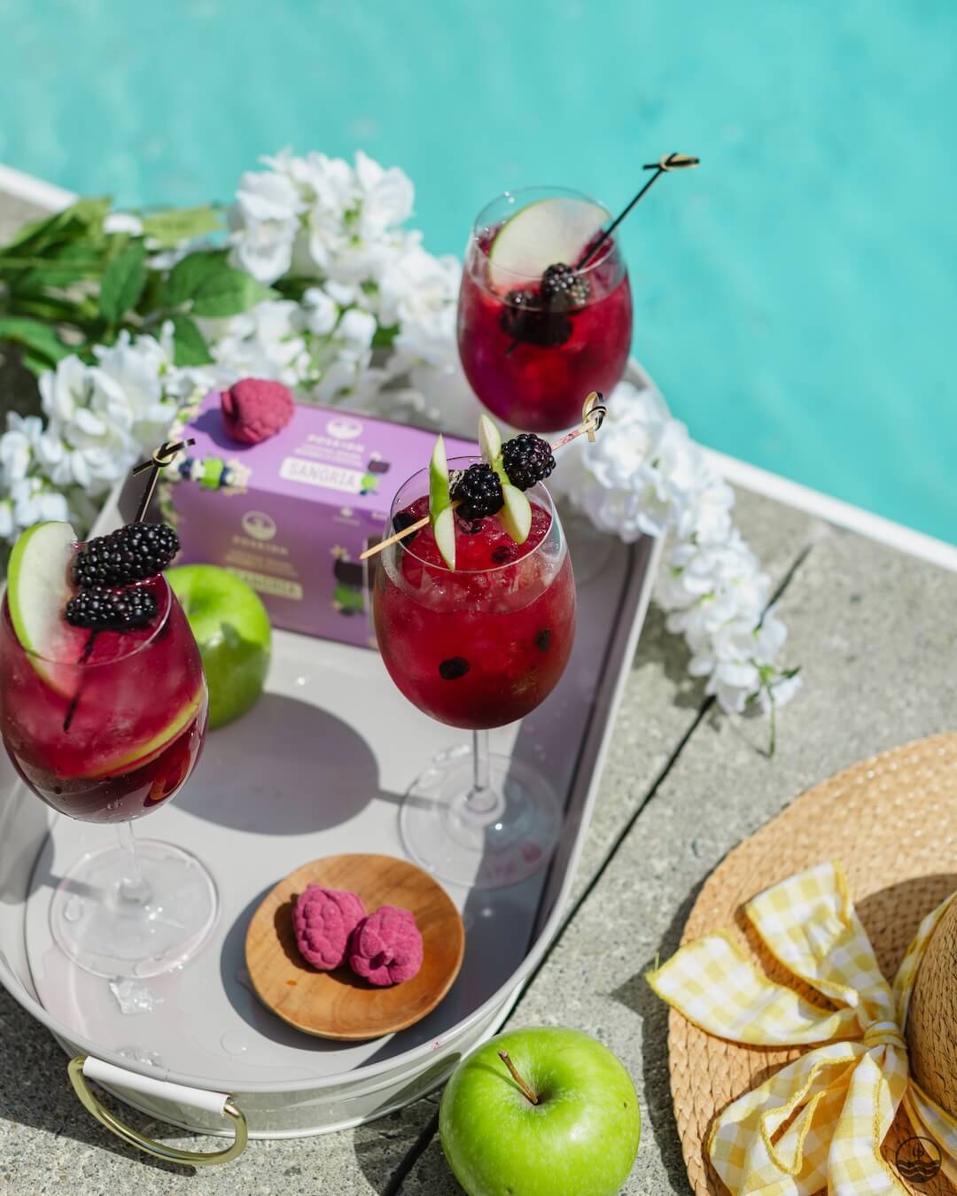 Blackberry, Green Apple & Vanilla Cocktail Bomb